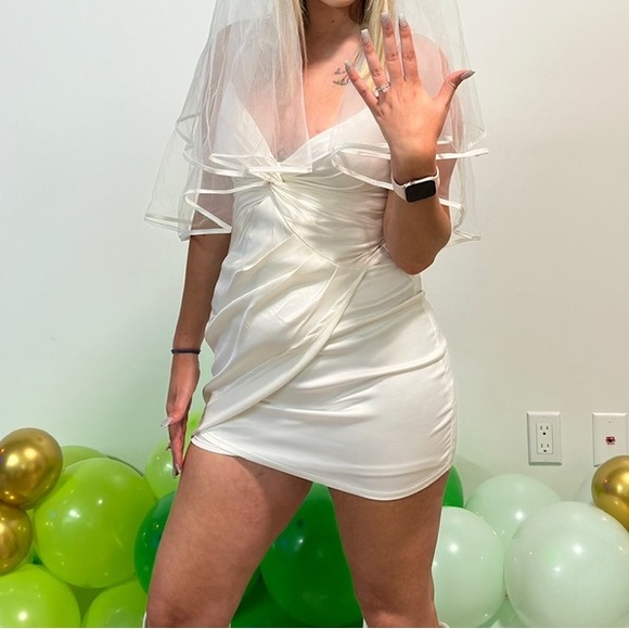 Lulu’s White Dress - Picture 6 of 6